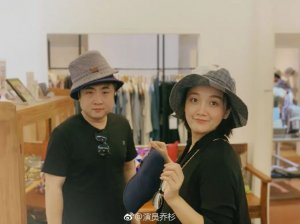 他被称为亚洲大保健之父，曾北漂6年摆地摊下乡演出，舍不得吃盒饭，如