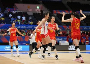 体坛午爆｜塞维利亚欧联杯夺冠，中国女排迎世联赛开门红